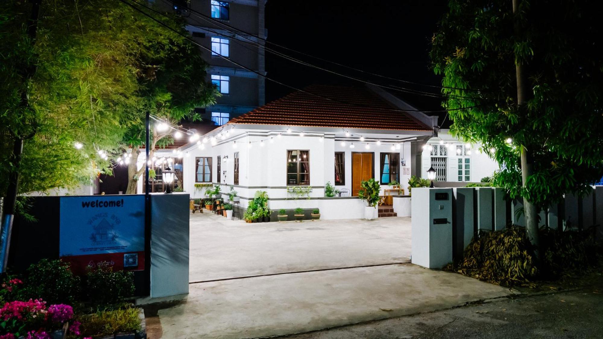 Wang'S Bnb 4 Bedrooms Villa George Town Eksteriør billede